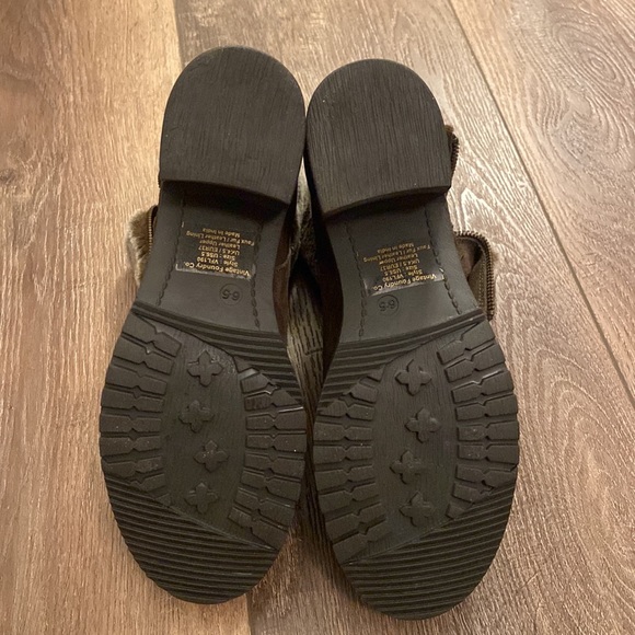 NWOB and never-worn Vintage Foundry Co. Olive Suede Faux Fur Boots Size 6.5 - Picture 7 of 11